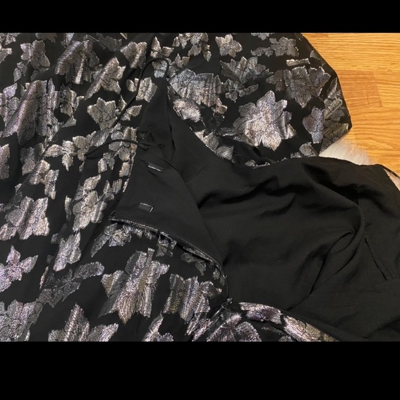 🔻SALE🔻CLUB MONACO🔹NEW (NWOT) • SILK - Picture 9 of 12